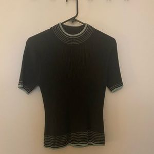 Short sleeve sweater. Retro style.